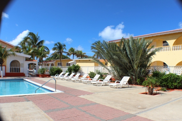 Coconut Inn (Oranjestad)